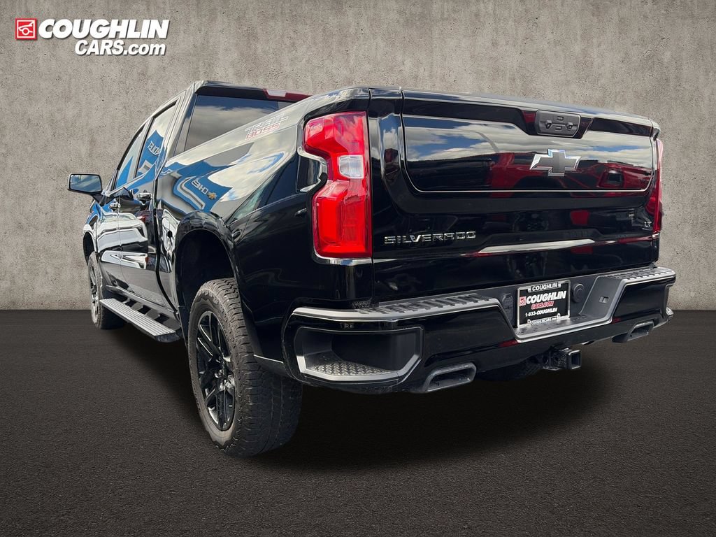 Used 2025 Chevrolet Silverado 1500 LT Trail Boss w/ Convenience Package II AWD/4WD image 4