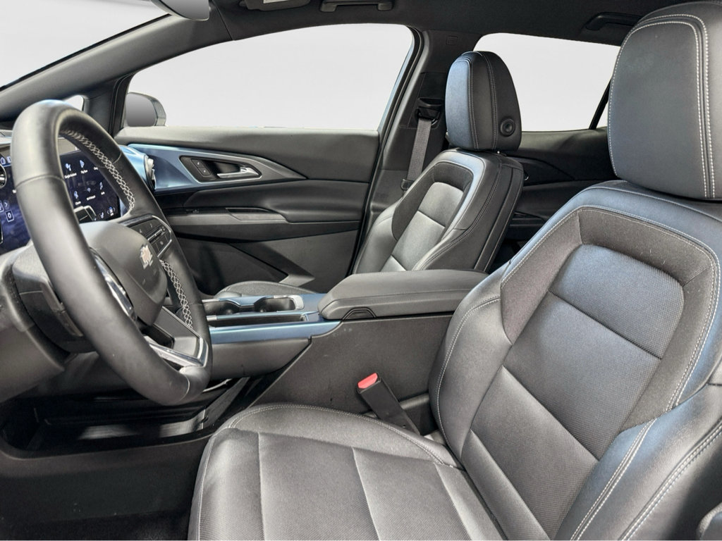 Used 2024 Chevrolet Equinox EV LT FWD image 18