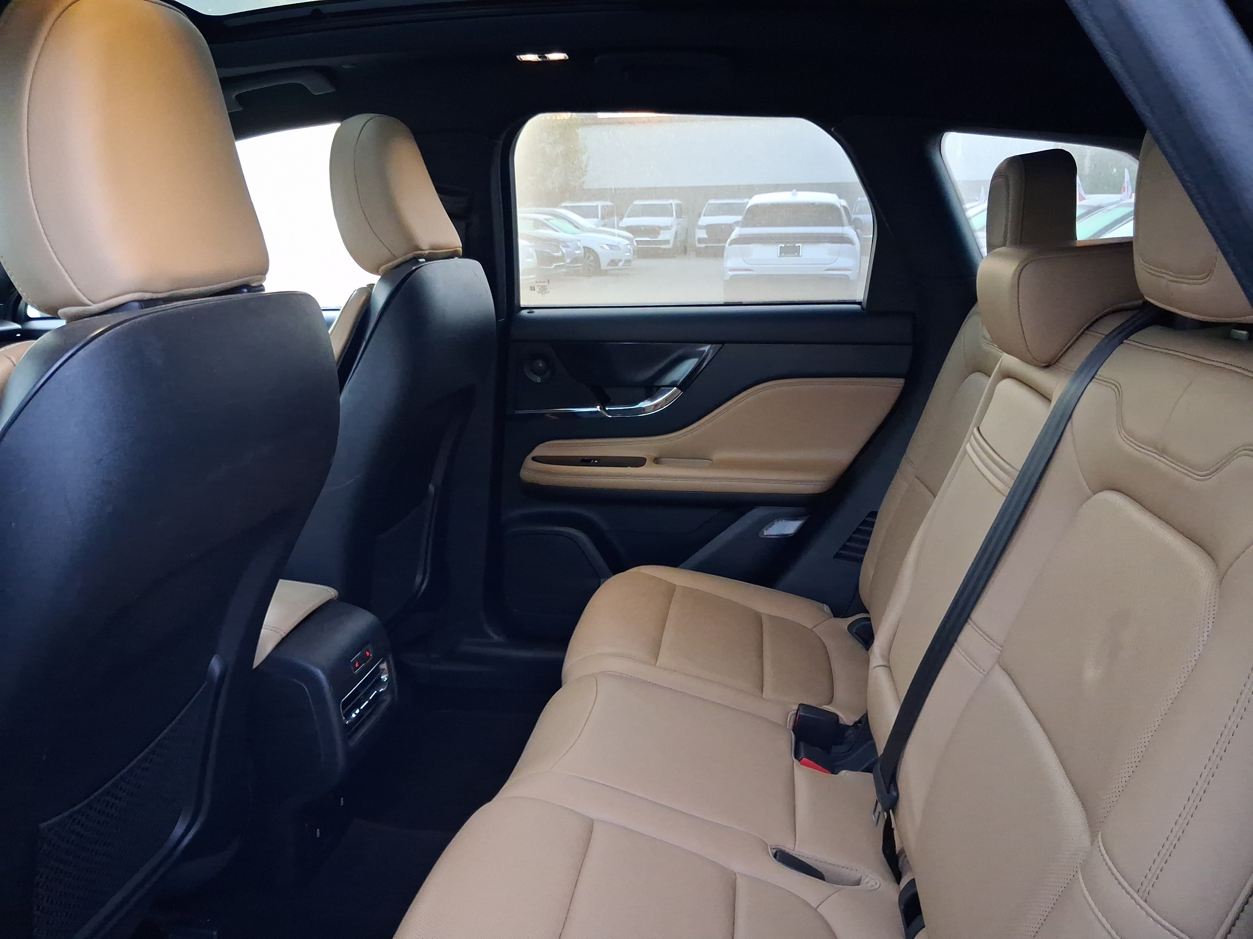 Used 2021 Lincoln Corsair Reserve w/ Equipment Group 201A FWD image 6