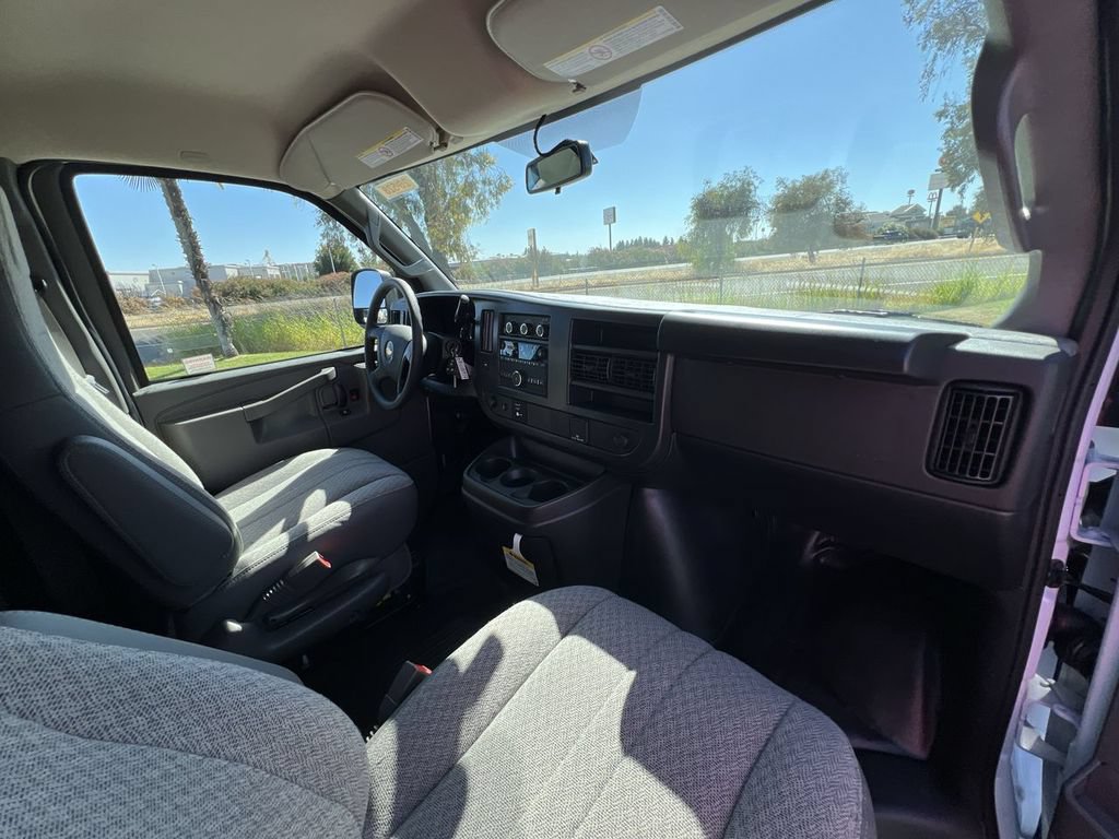 New 2026 Chevrolet Express 2500 Extended w/ Driver Convenience Package RWD image 26