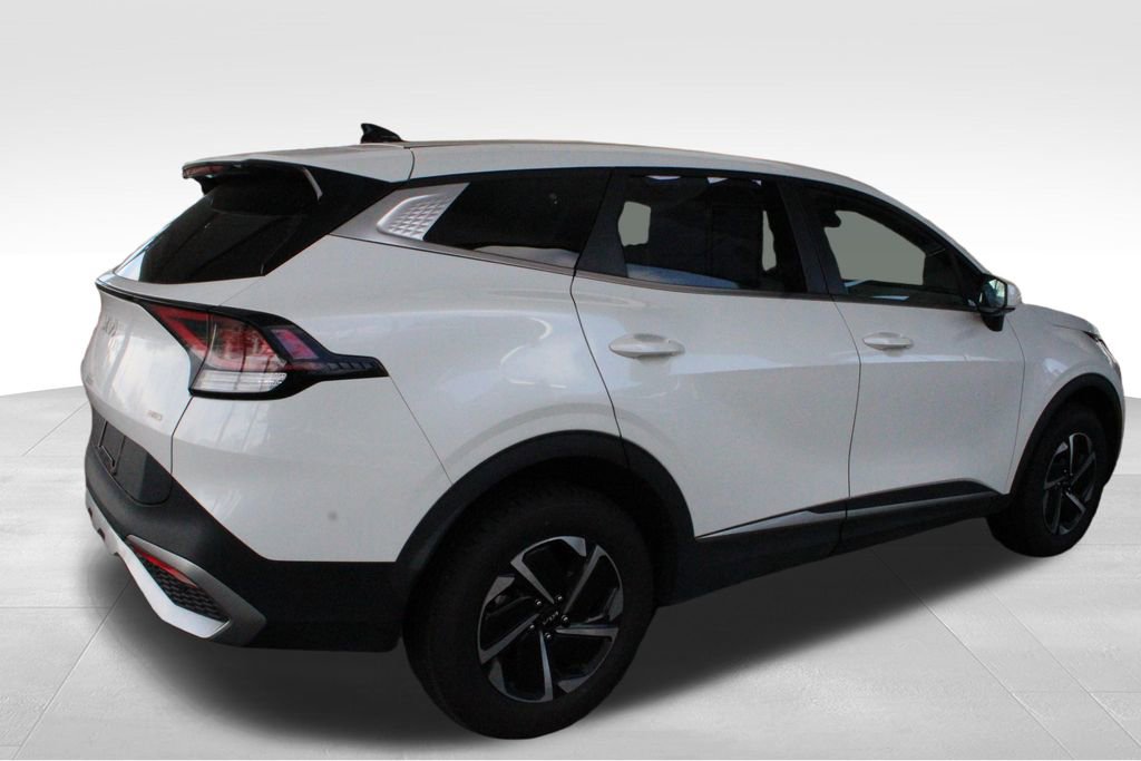 Used 2023 Kia Sportage LX image 18