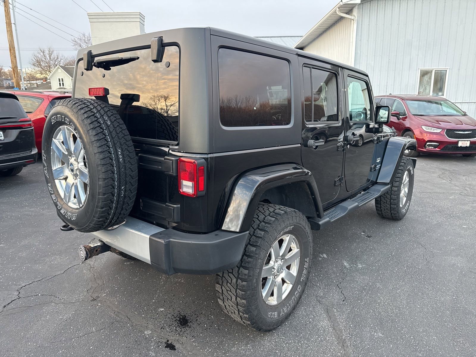 Used 2015 Jeep Wrangler Unlimited Sahara w/ Connectivity Group image 7