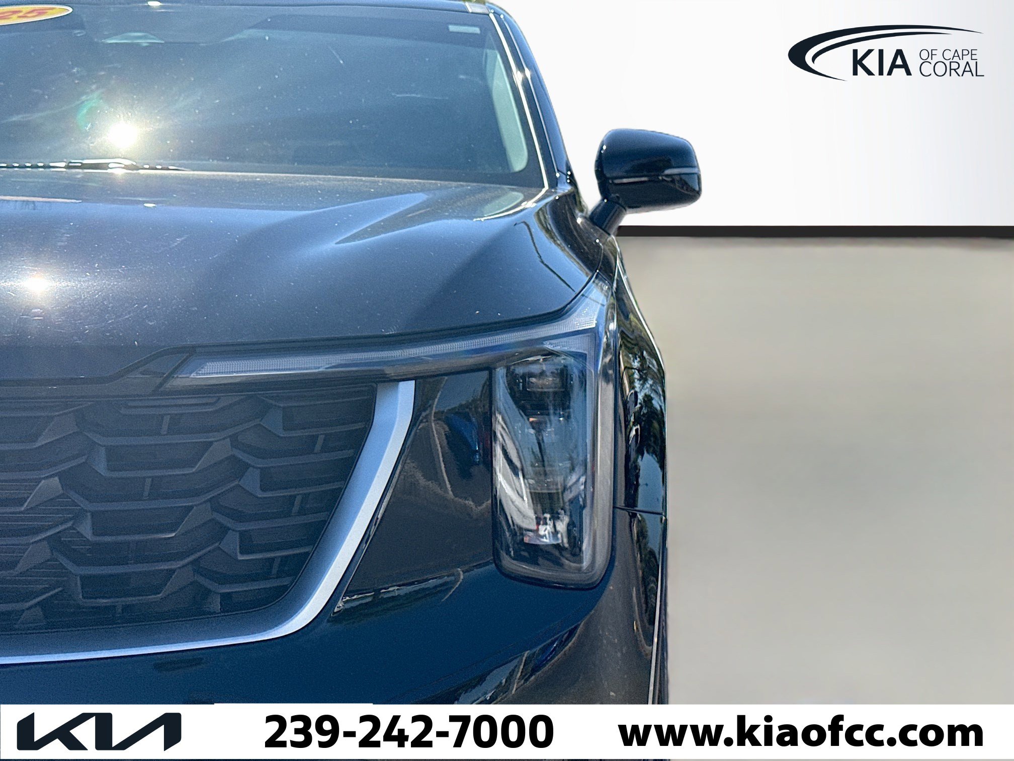 Certified 2025 Kia Sorento LX image 9