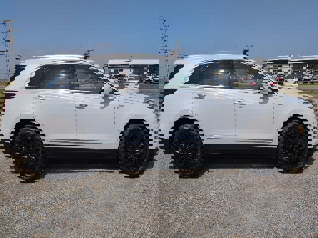 Used 2022 Cadillac XT5 Premium Luxury image 3