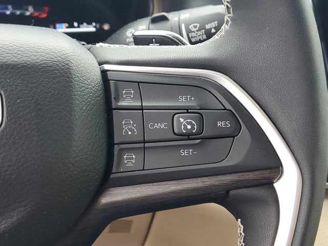 Used 2024 Jeep Grand Cherokee Limited AWD/4WD image 20