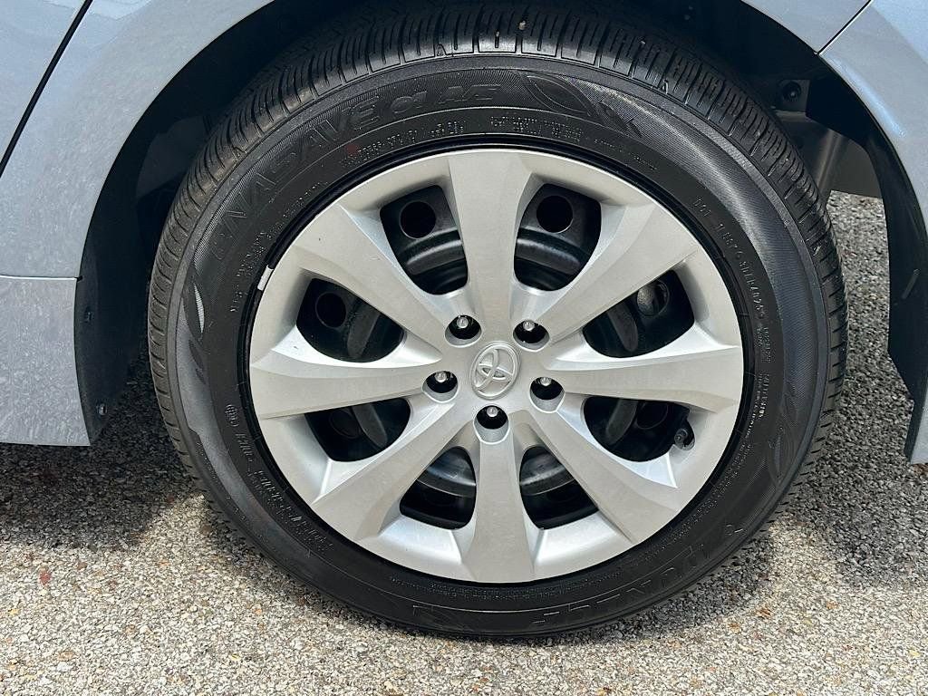 Used 2026 Toyota Corolla LE FWD image 30