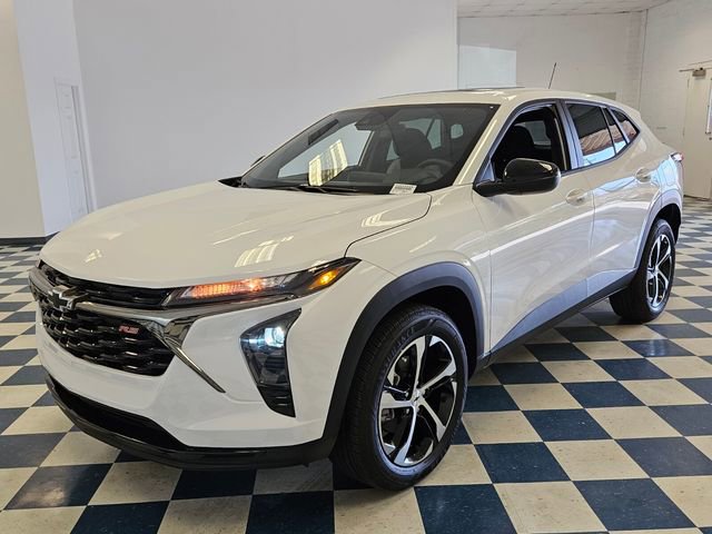 New 2026 Chevrolet Trax RS w/ Sunroof Package image 3