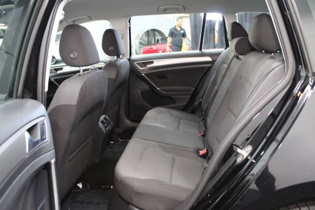 Used 2017 Volkswagen Golf S FWD image 19