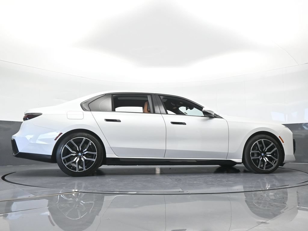 Used 2025 BMW 740i xDrive AWD/4WD image 74