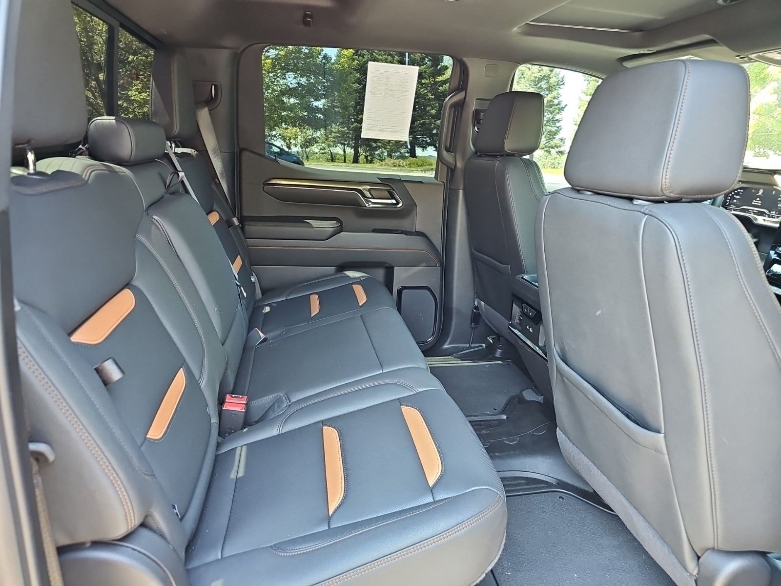 Used 2024 GMC Sierra 1500 AT4 w/ Technology Package AWD/4WD image 15