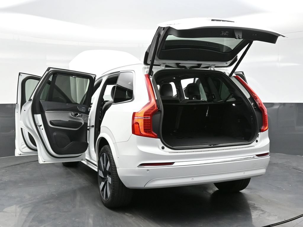 Used 2023 Volvo XC90 T8 Ultimate AWD/4WD image 38