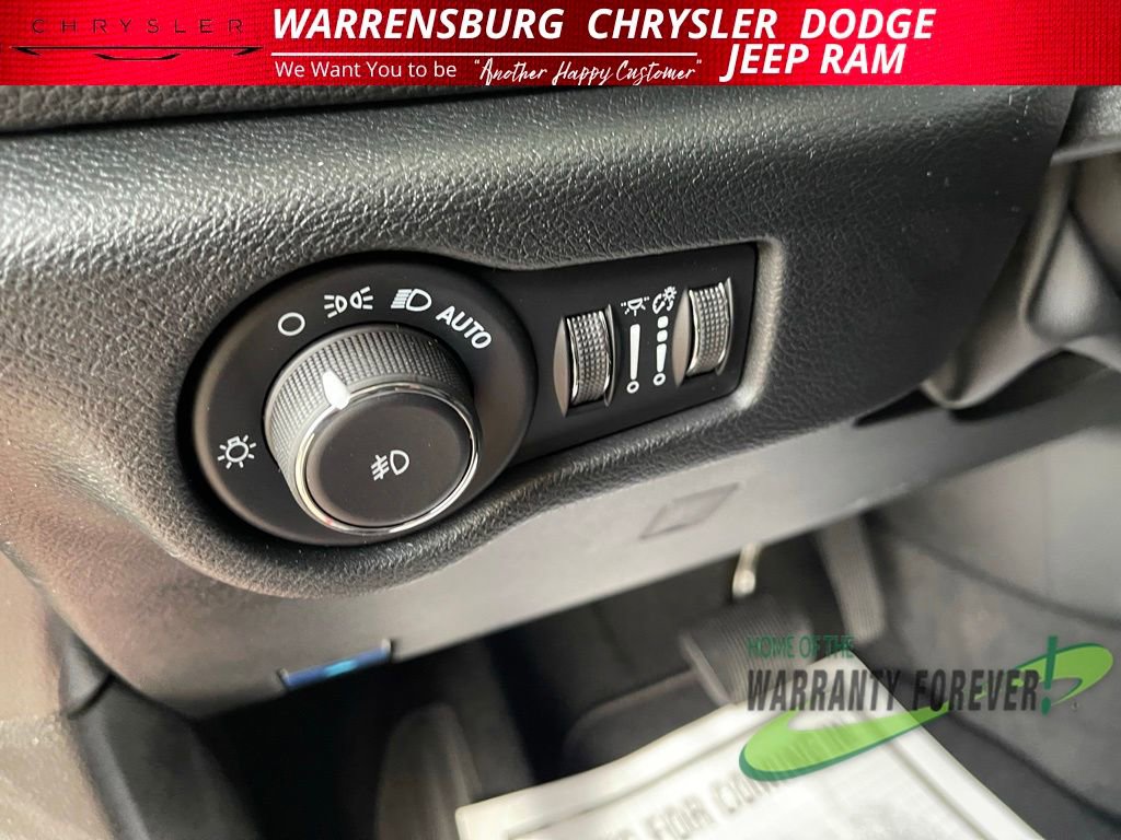 New 2026 Chrysler Pacifica Select w/ S Appearance Package image 27