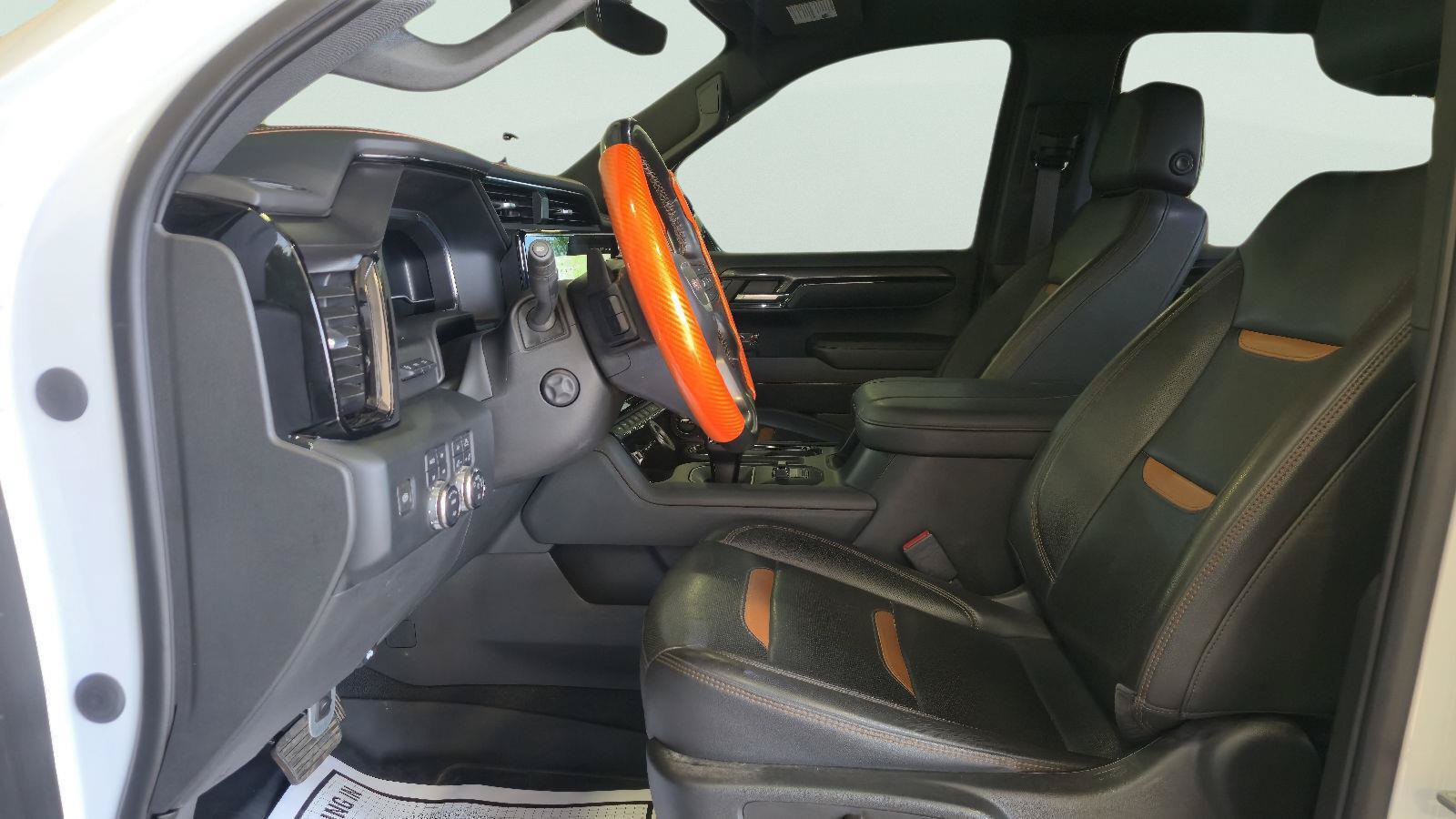 Used 2023 GMC Sierra 1500 AT4 w/ Technology Package AWD/4WD image 15