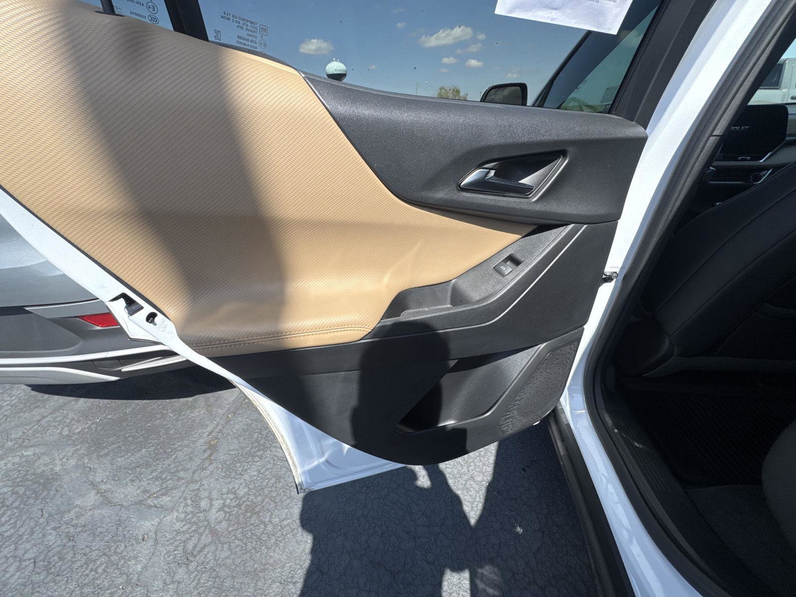 Used 2026 Chevrolet Equinox ACTIV w/ Convenience Package III FWD image 11