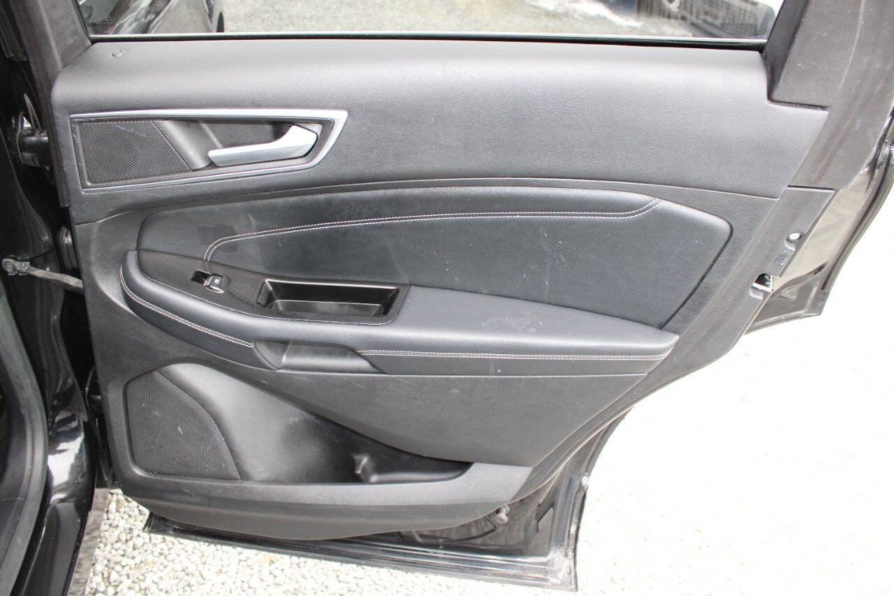 Used 2015 Ford Edge Titanium AWD/4WD image 23