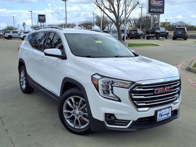 Used 2022 GMC Terrain SLT image 1