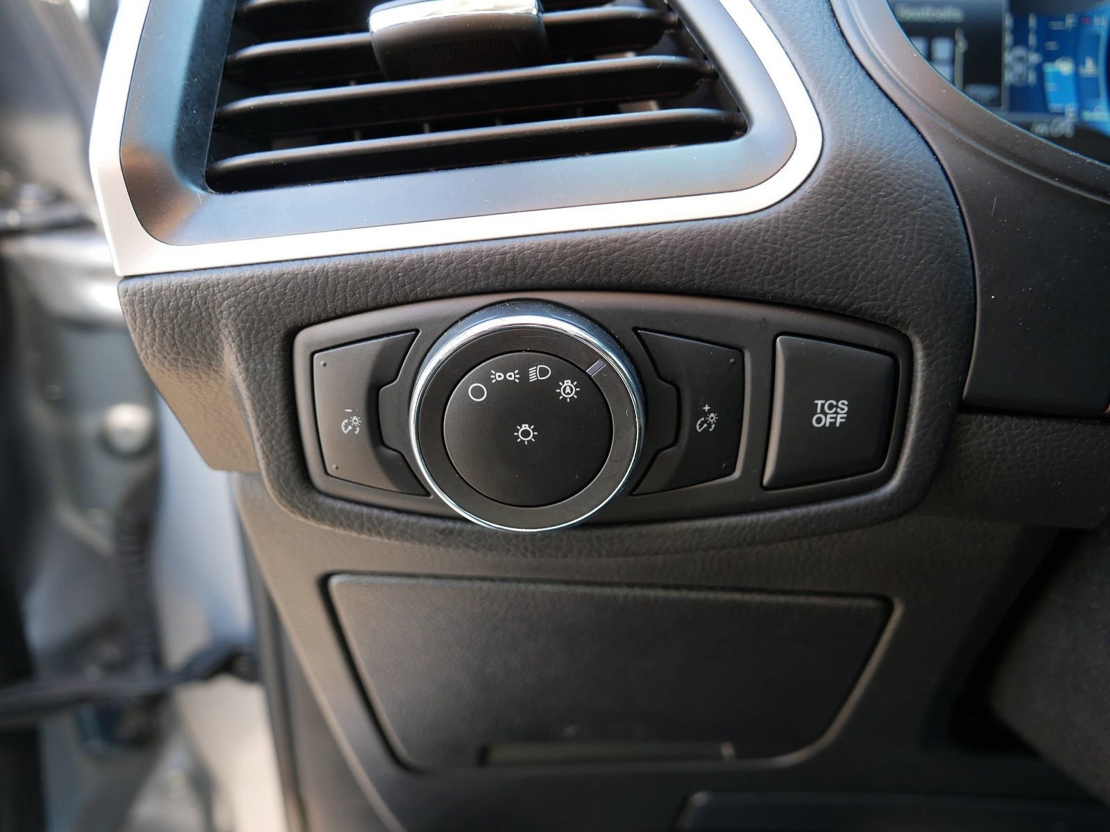 Certified 2023 Ford Edge SEL AWD/4WD image 16