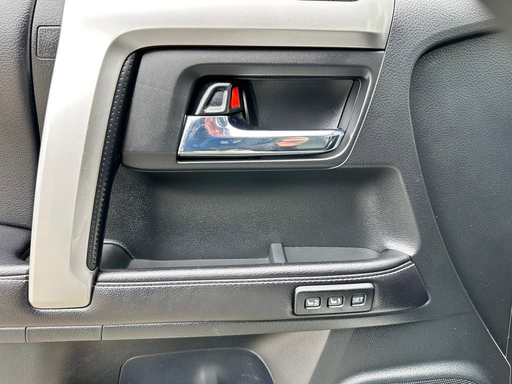 Used 2016 Toyota 4Runner Limited image 16