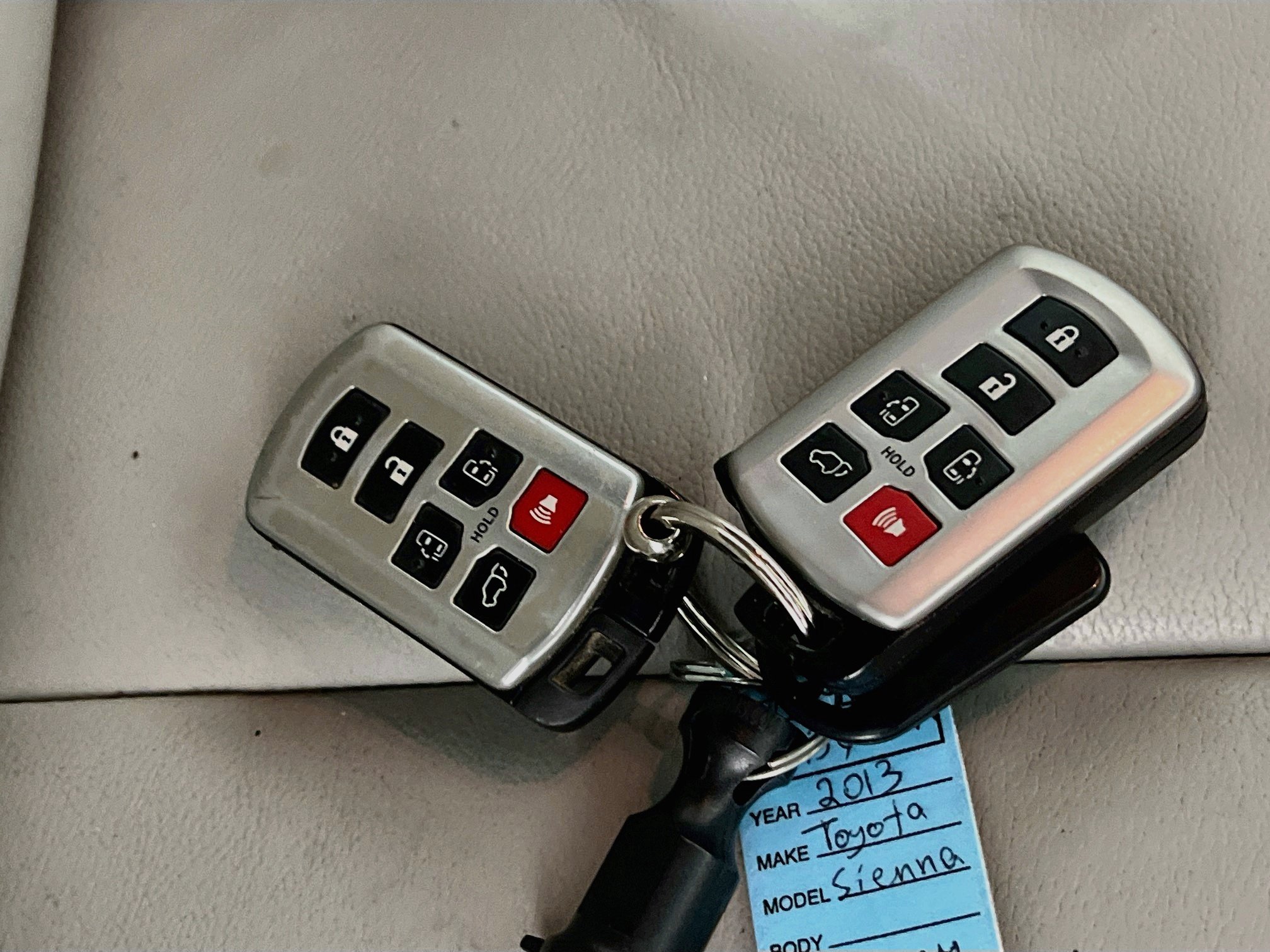 Used 2013 Toyota Sienna XLE w/ Entertainment Pkg AWD/4WD image 36