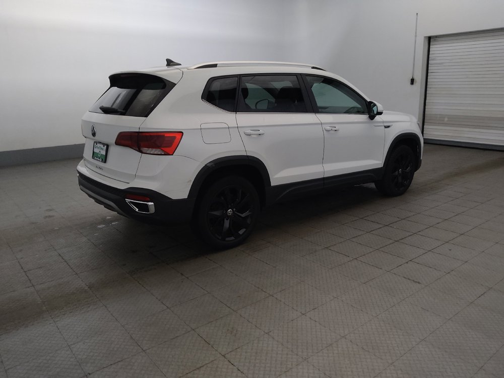 Used 2023 Volkswagen Taos SE w/ Panoramic Sunroof Package FWD image 10
