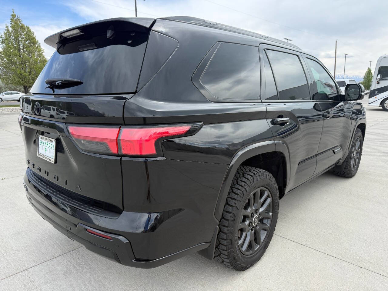 Used 2024 Toyota Sequoia Platinum AWD/4WD image 3