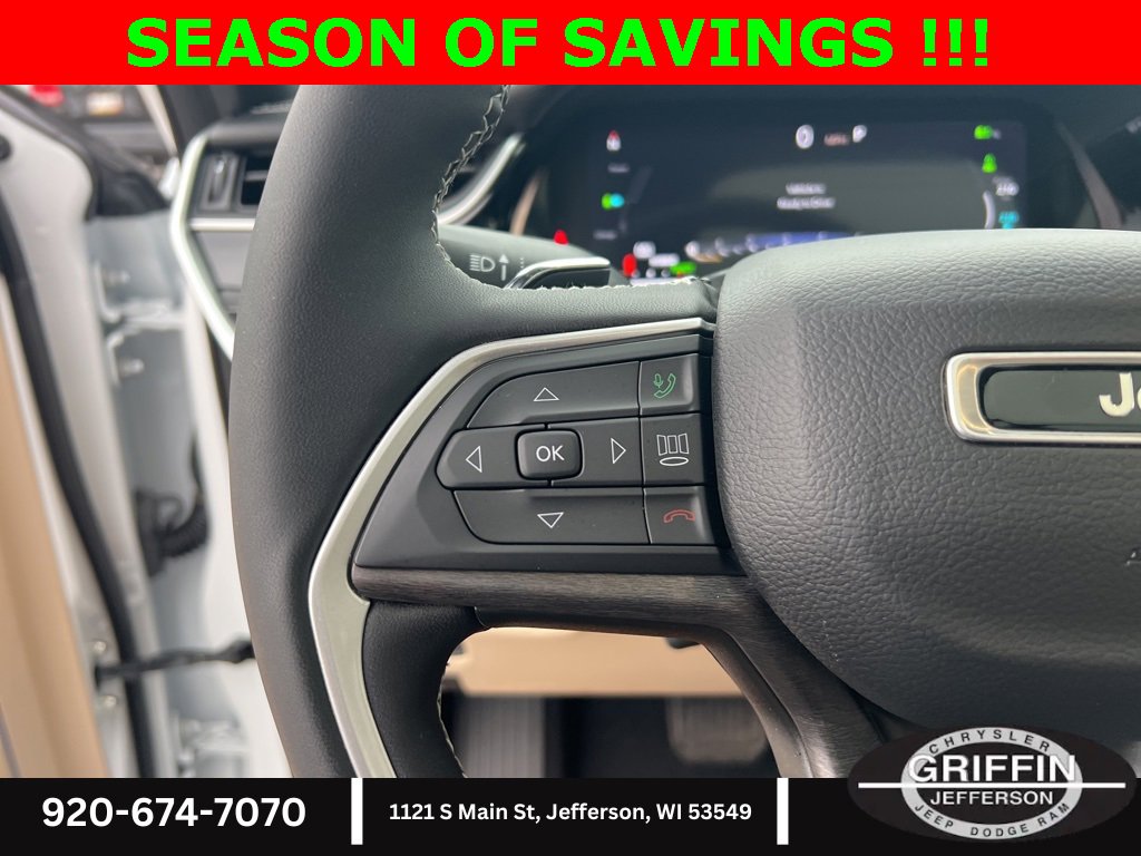 Used 2023 Jeep Grand Cherokee 4WD 4xe w/ Luxury Tech Group II image 23