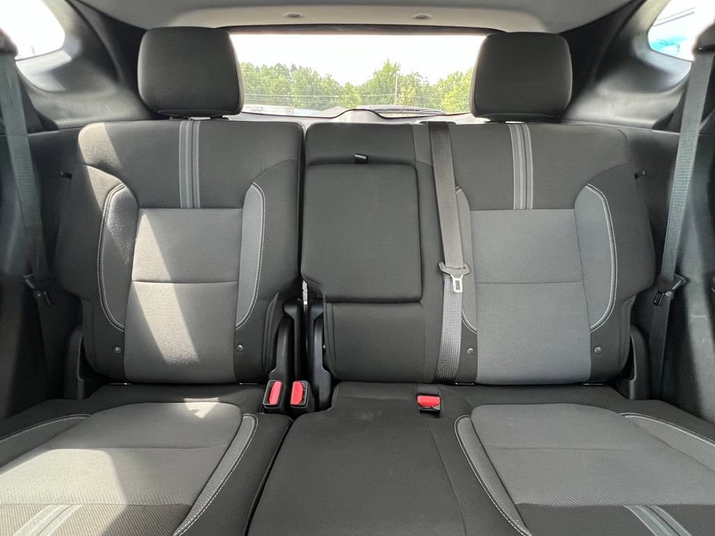Used 2025 Chevrolet Blazer LT FWD image 9