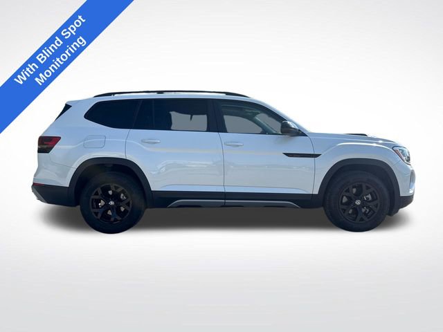 Used 2024 Volkswagen Atlas Peak Edition SEL image 2