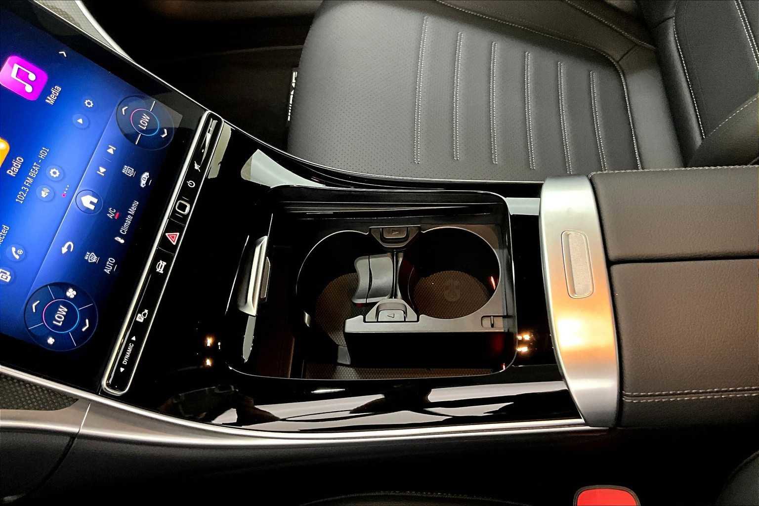 New 2025 Mercedes-Benz C 300 4MATIC Sedan image 19