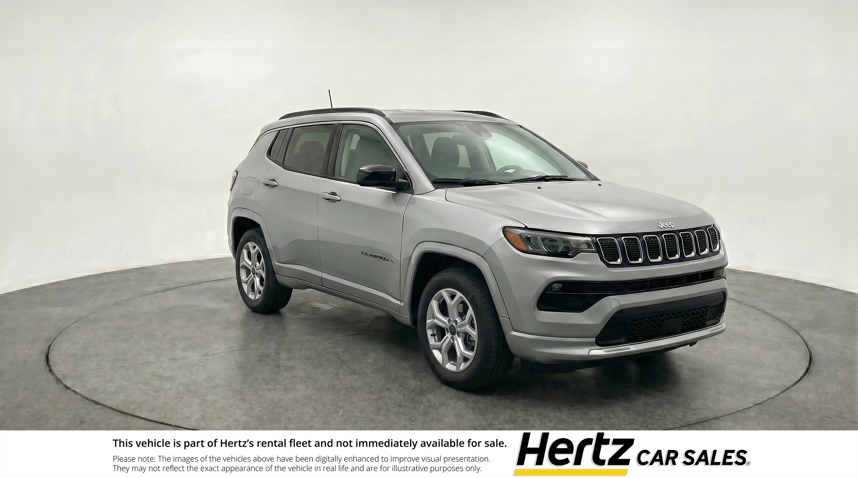 Used 2025 Jeep Compass Latitude AWD/4WD image 1