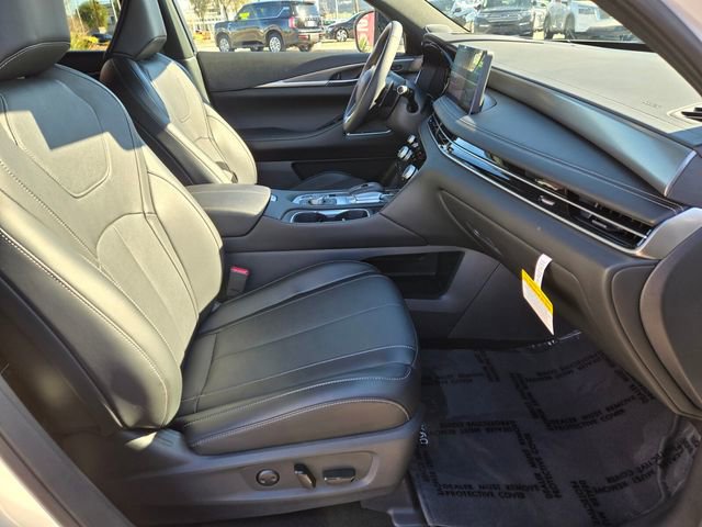 Certified 2025 INFINITI QX60 Luxe w/ Black Edition AWD/4WD image 22