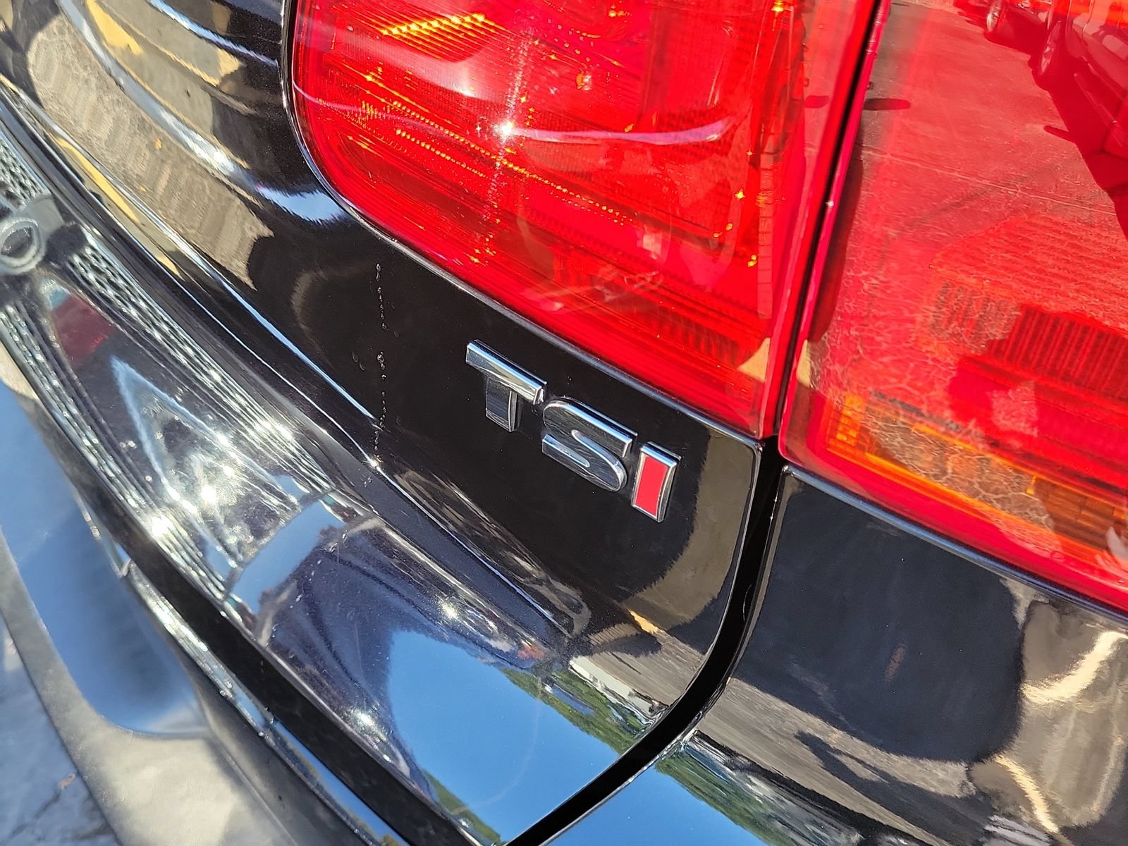 Used 2017 Volkswagen Tiguan Wolfsburg Edition FWD image 6