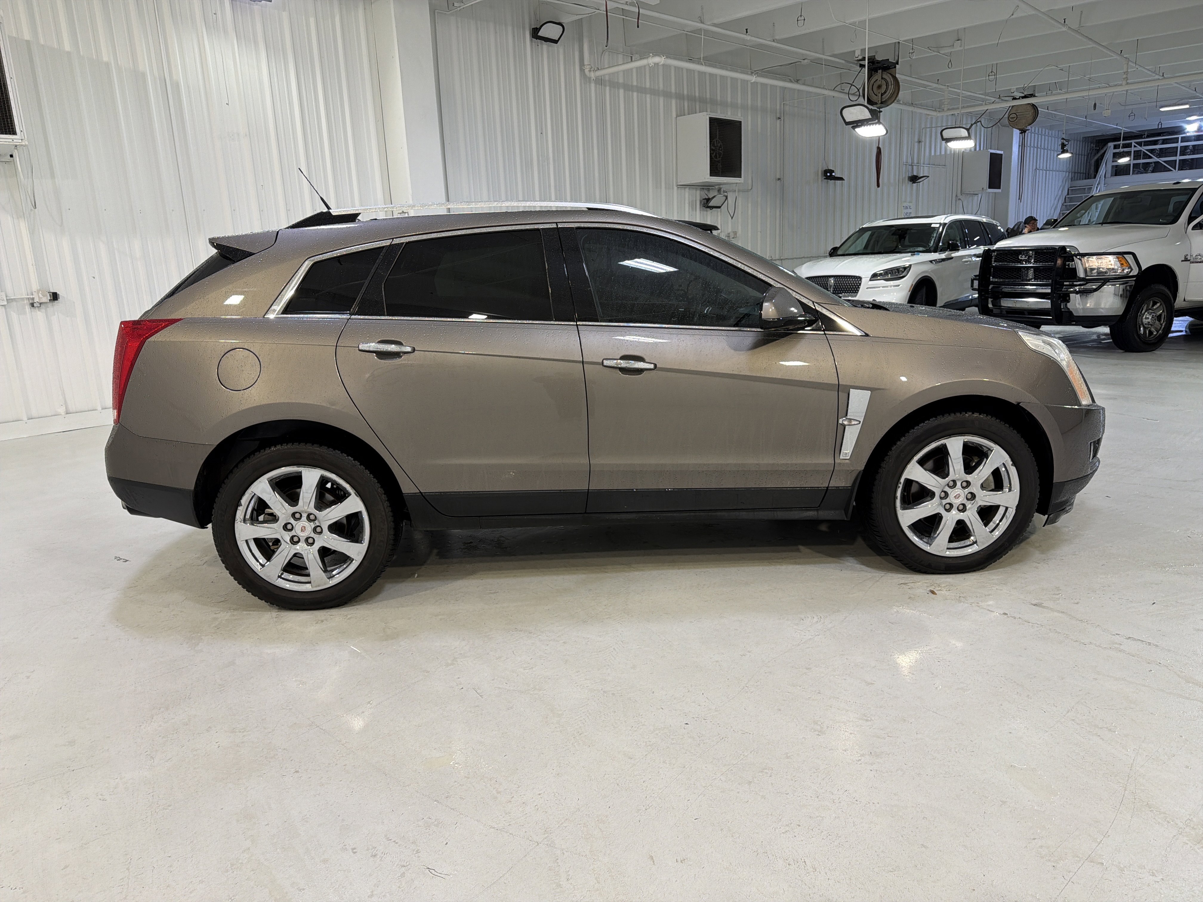 Used 2012 Cadillac SRX Premium FWD image 6