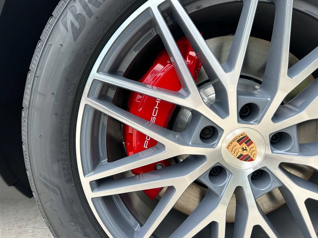 New 2026 Porsche Cayenne S AWD/4WD image 16