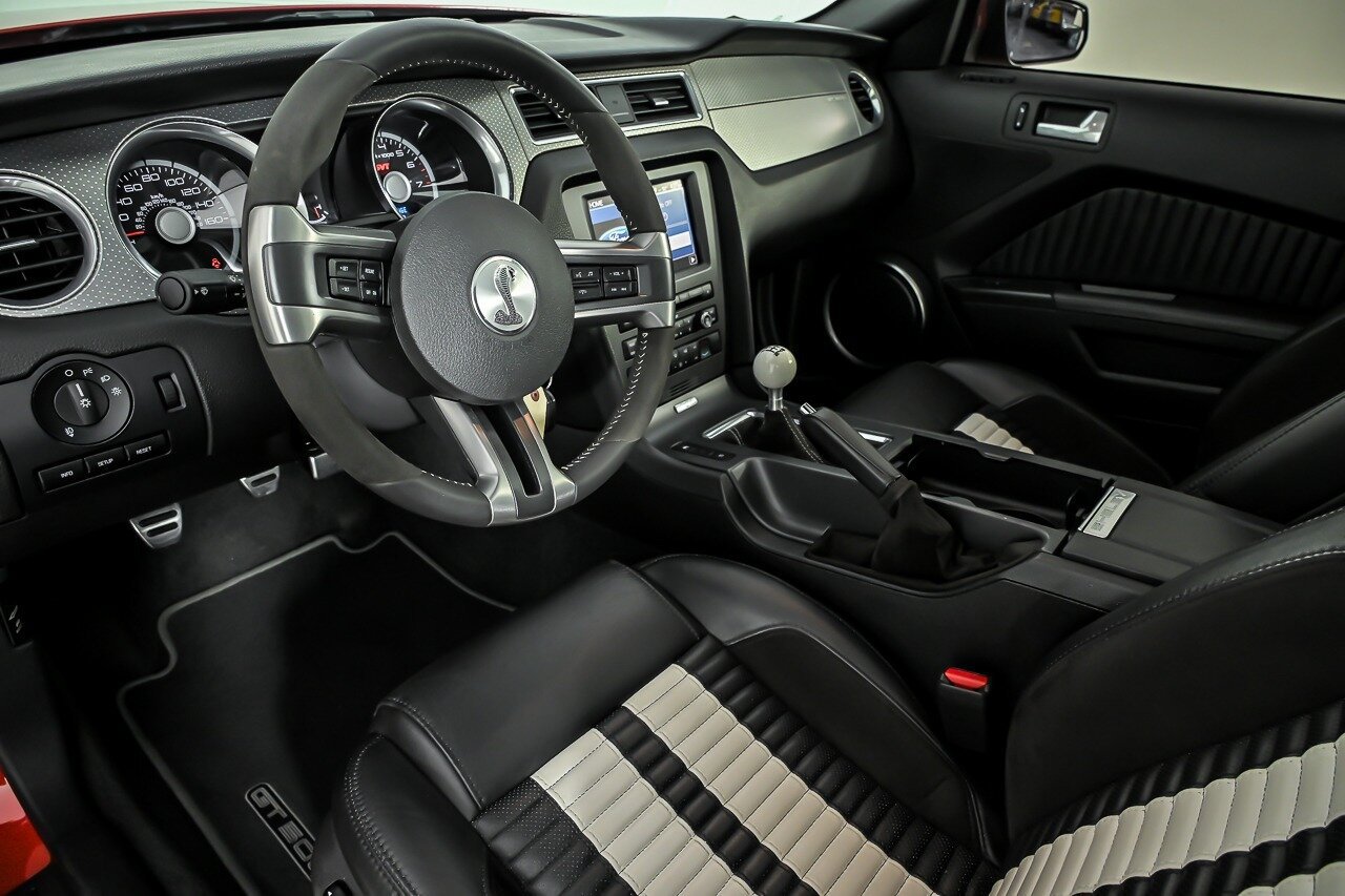 Used 2011 Ford Mustang Shelby GT500 w/ SVT Performance Pkg RWD image 14