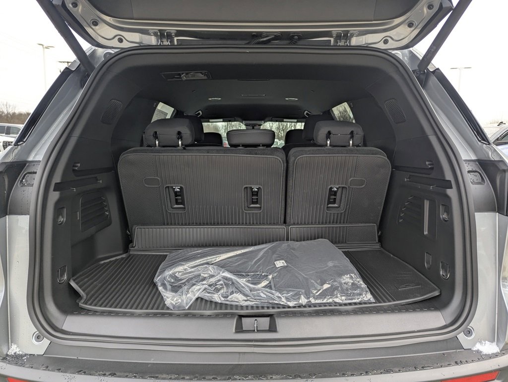New 2026 Chevrolet Traverse LT w/ LPO, Floor Liner Package image 16