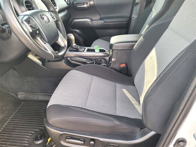 Used 2020 Toyota Tacoma TRD Sport image 16