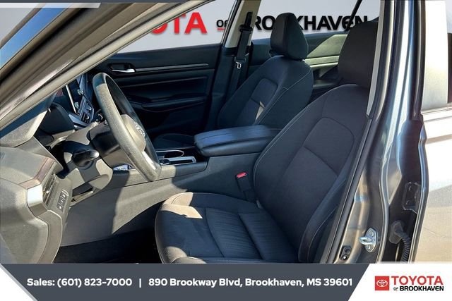 Used 2024 Nissan Altima 2.5 SV image 18