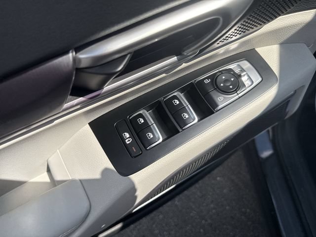 Used 2024 Kia Telluride S AWD/4WD image 17