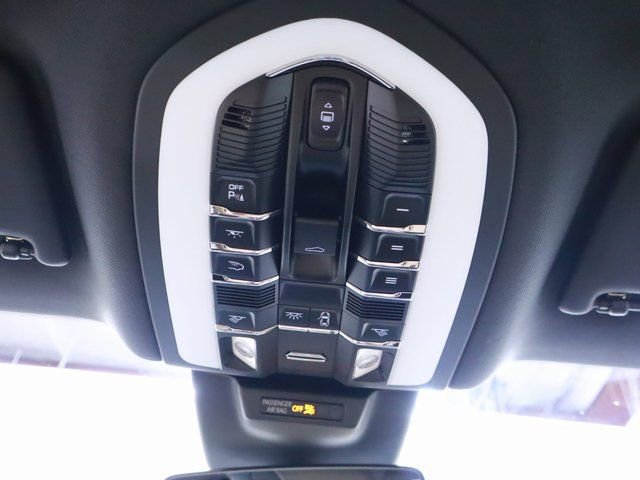 New 2024 Porsche Macan image 40