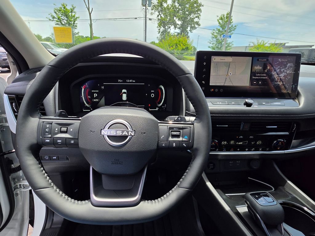 Used 2025 Nissan Rogue SL w/ Tech Package AWD/4WD image 15