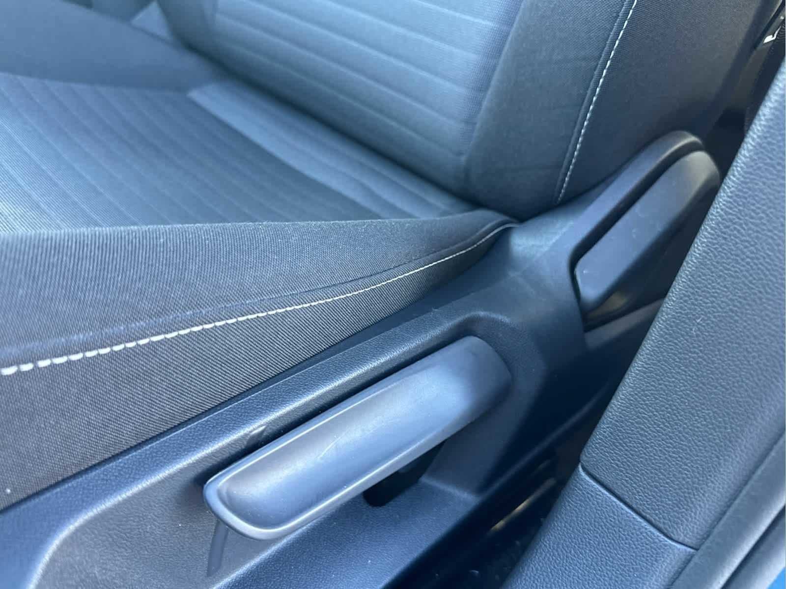 Used 2025 Volkswagen Jetta S image 25