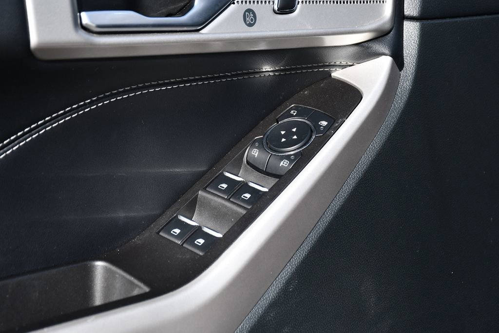 Used 2024 Ford Explorer Limited AWD/4WD image 26