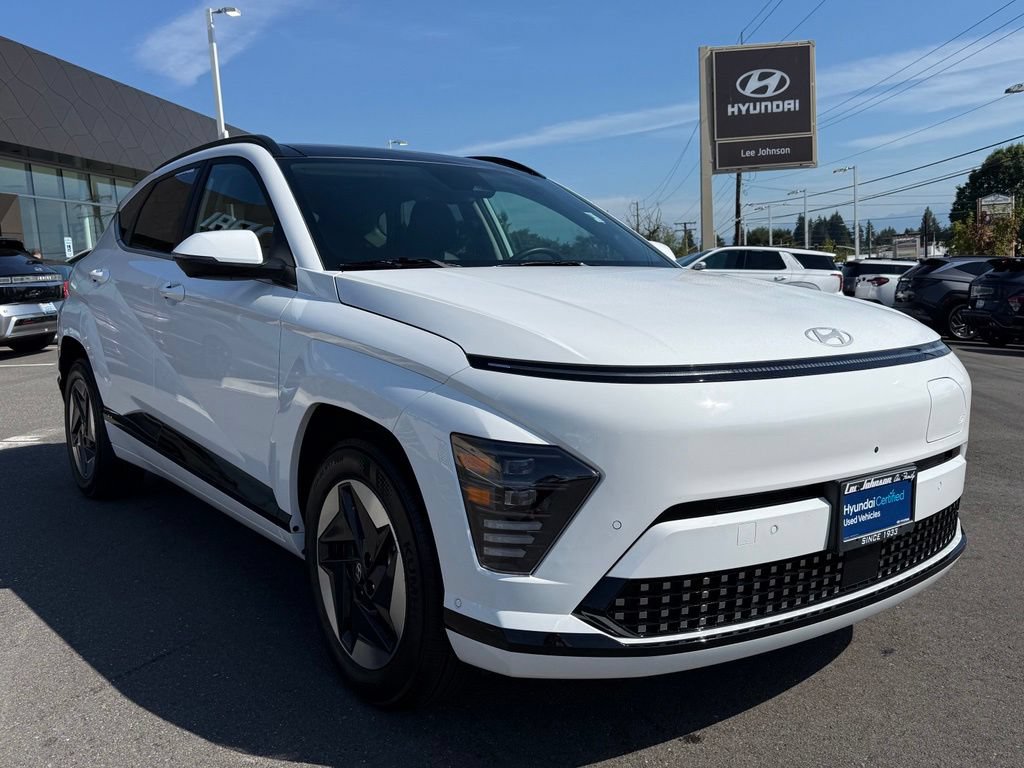 Certified 2025 Hyundai Kona Limited FWD image 8