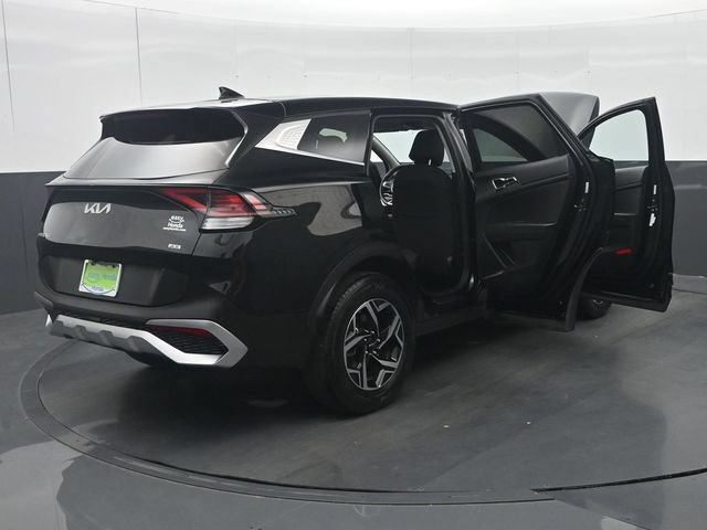 Used 2025 Kia Sportage LX AWD/4WD image 40