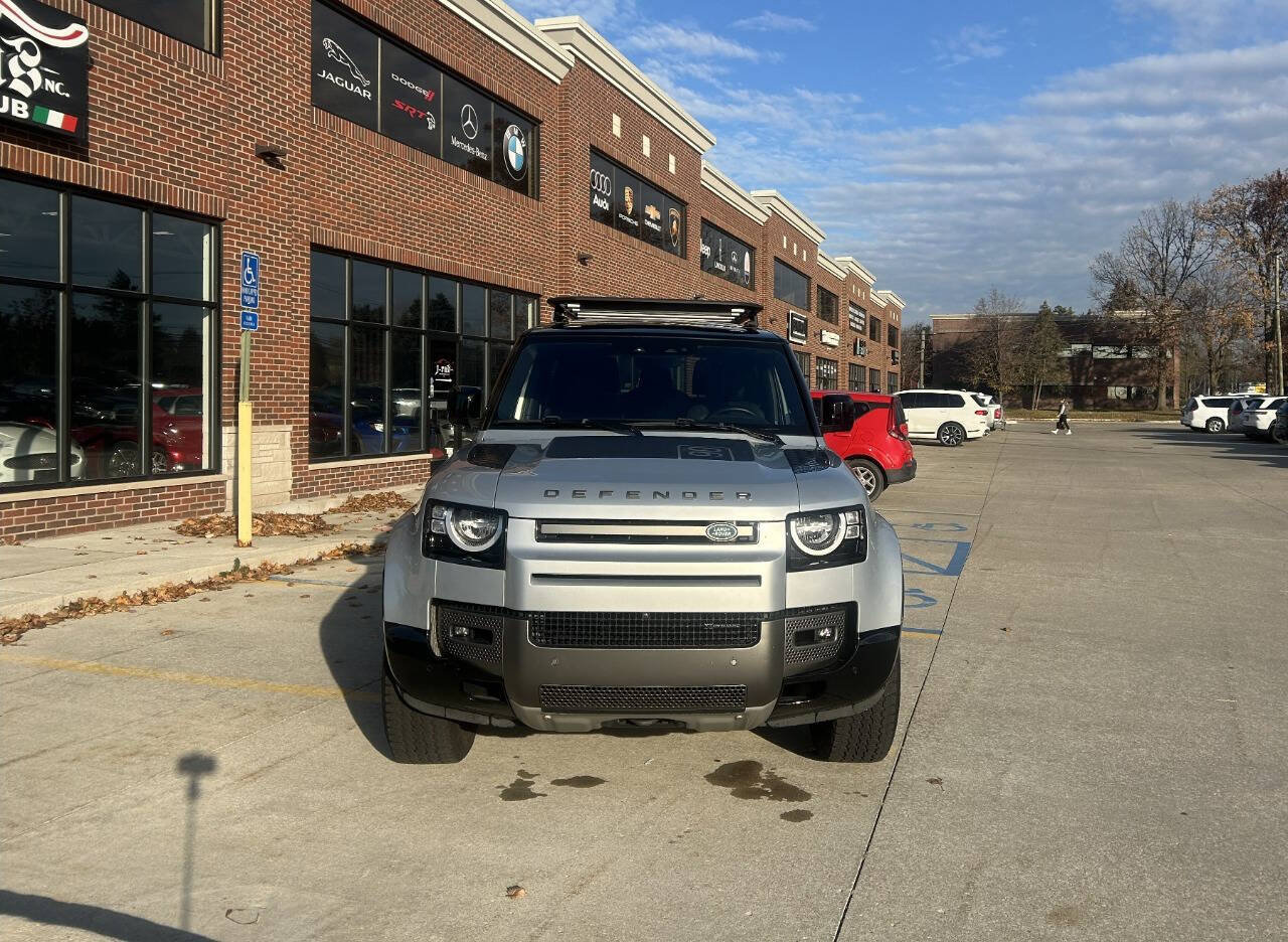 Used 2022 Land Rover Defender 90 X-Dynamic S image 3