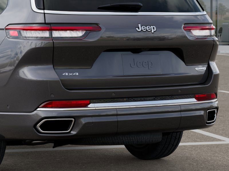 New 2025 Jeep Grand Cherokee L Summit image 13