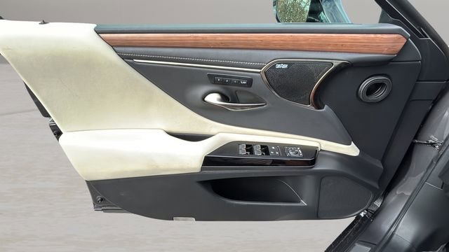 Used 2023 Lexus ES 350 w/ Premium Package image 17