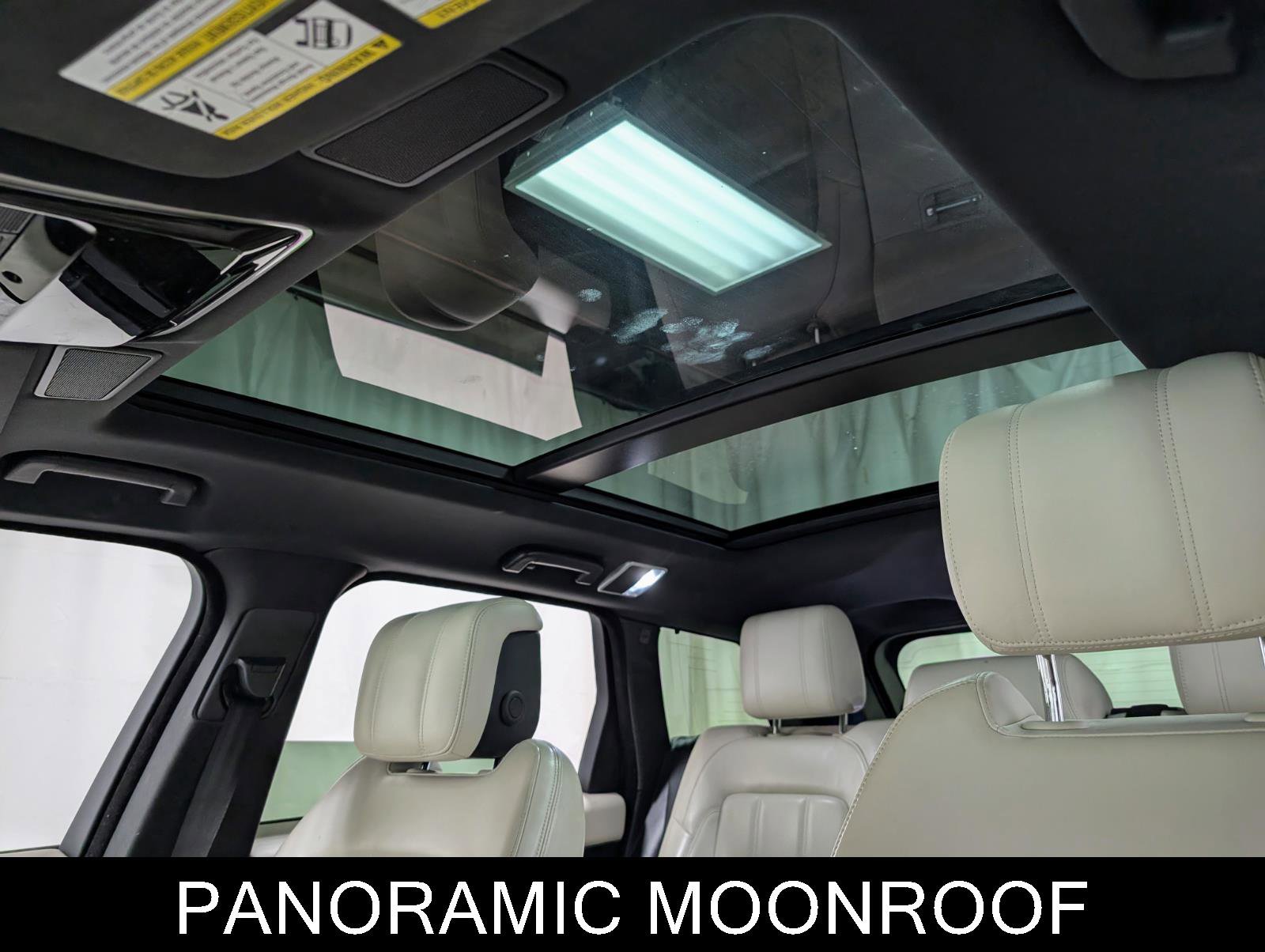 Used 2020 Land Rover Range Rover Sport HSE image 16