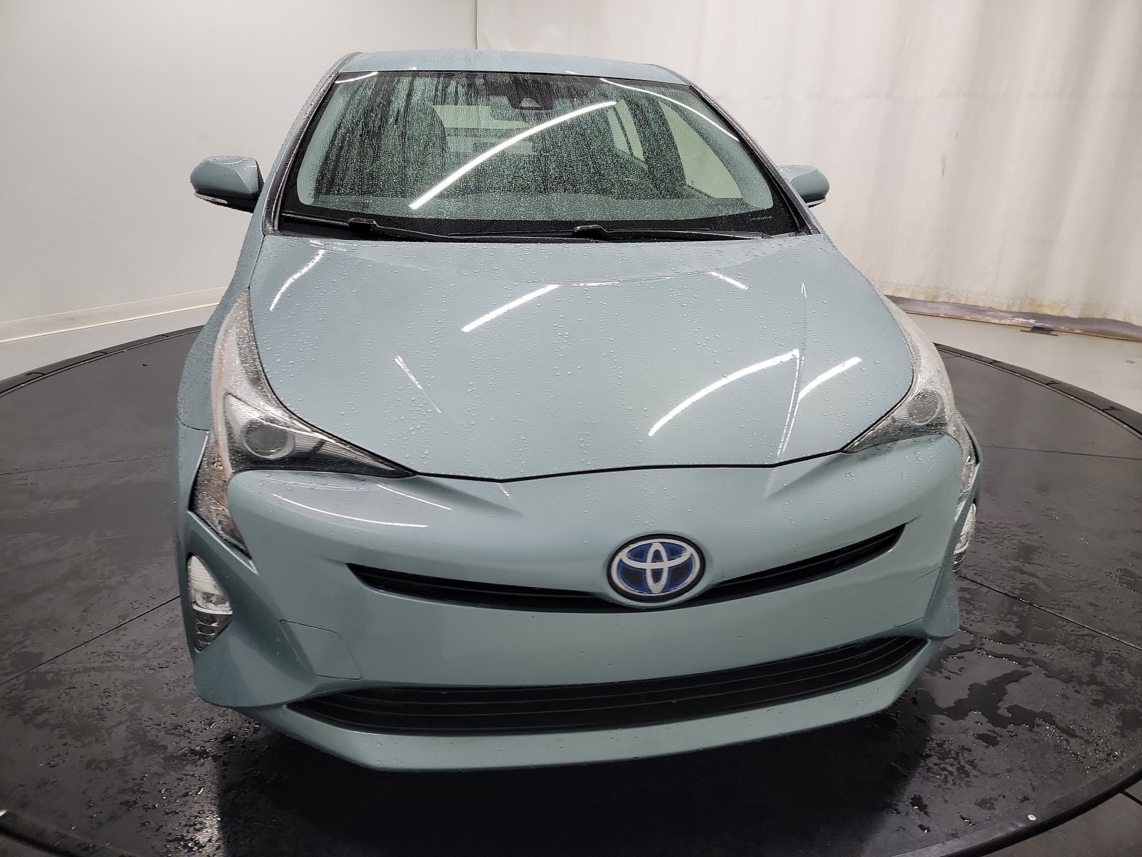 Used 2016 Toyota Prius Two video 2